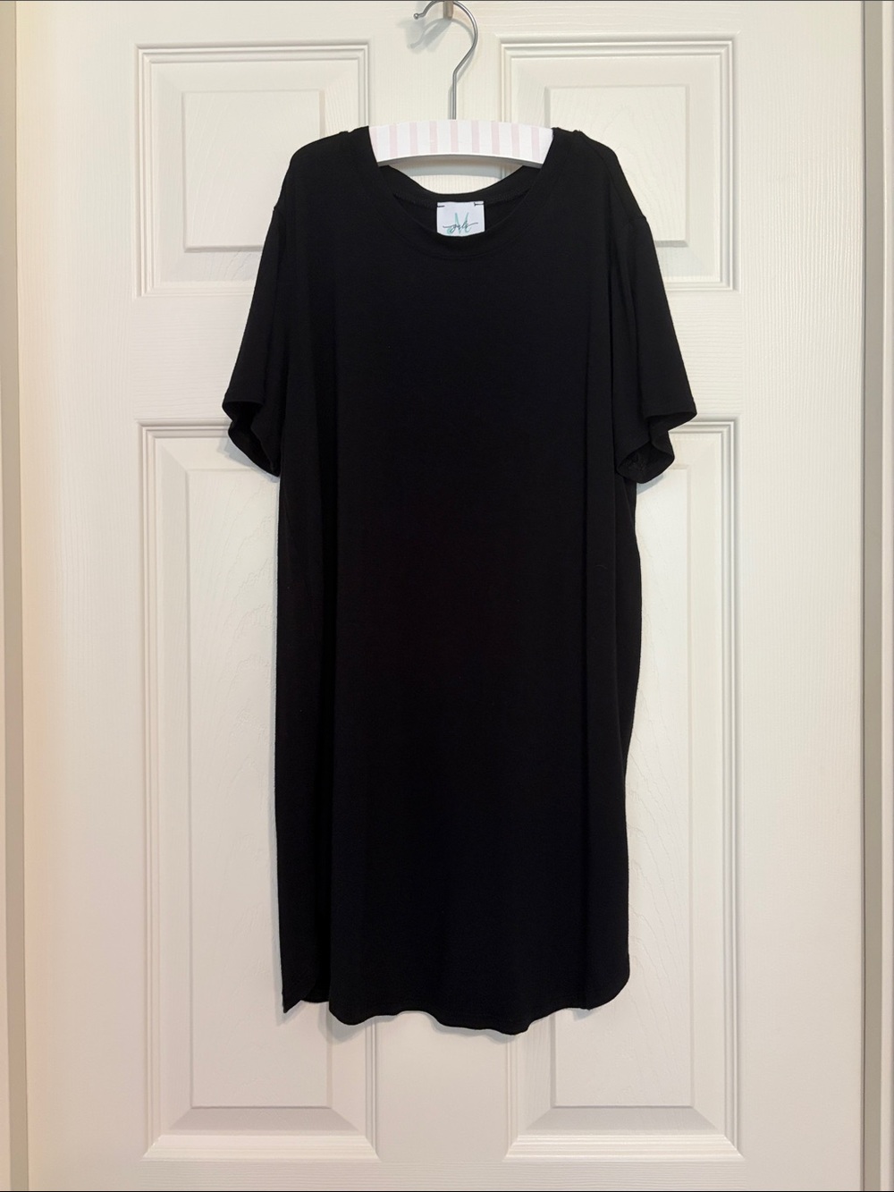 Shop the Mint Girls oversized black tee - XL